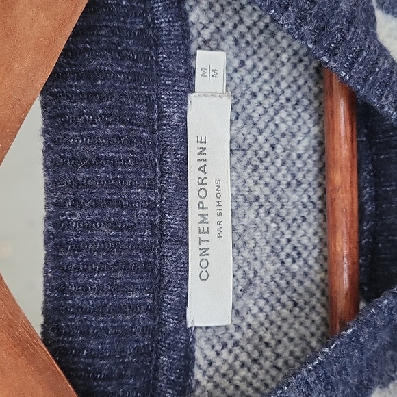 Patterned Sweater - Picture 3 of 5